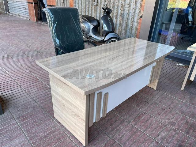 مكاتب عملية ومريحة للعمل اليومي - 2