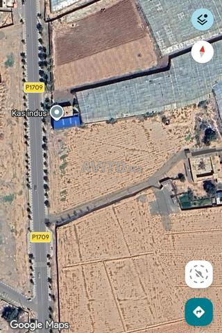 Terrain stratégique façade sur route - 2