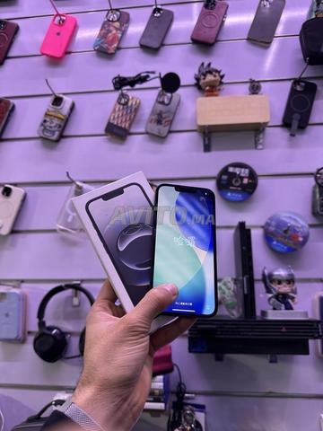 iPhone 16e (256Gb / Black) Presque neuf Cycle 1