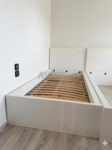 سرير IKEA MALM مقاس 90×200 مع قاعدة سرير ك