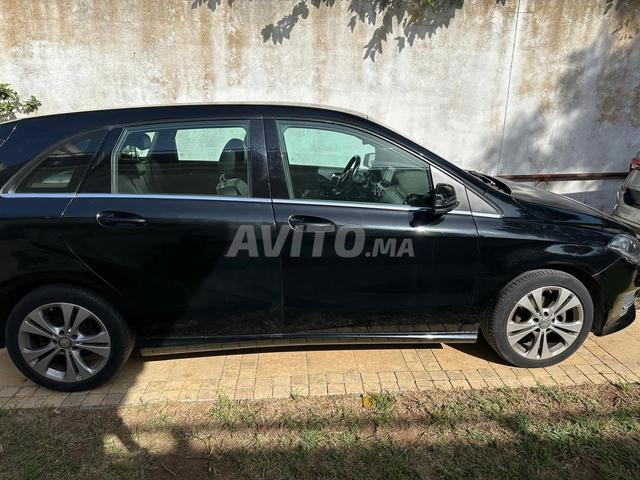 مرسيدس بنز 180 ديزل أوتوماتيك 2015 في الرباط - 2