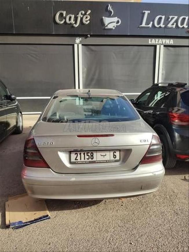 Mercedes-Benz 270 Diesel Automatique 2004 à Temara
