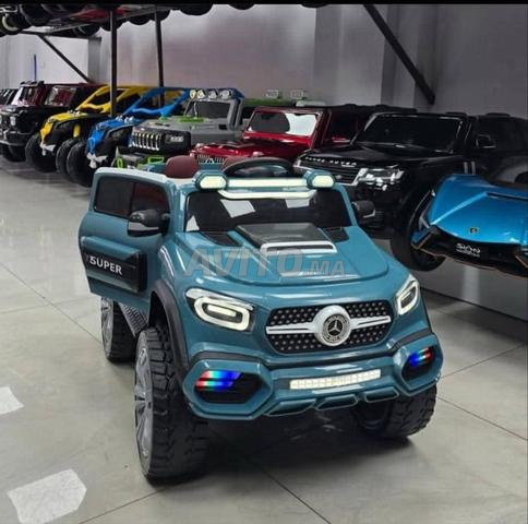 سيارة كهربائية مرسيدس للأطفال