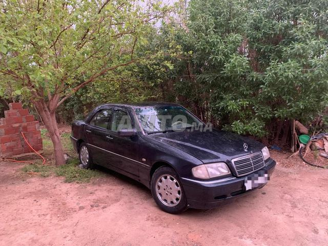 Mercedes-Benz 220 Diesel Manuelle 1998 à Oujda