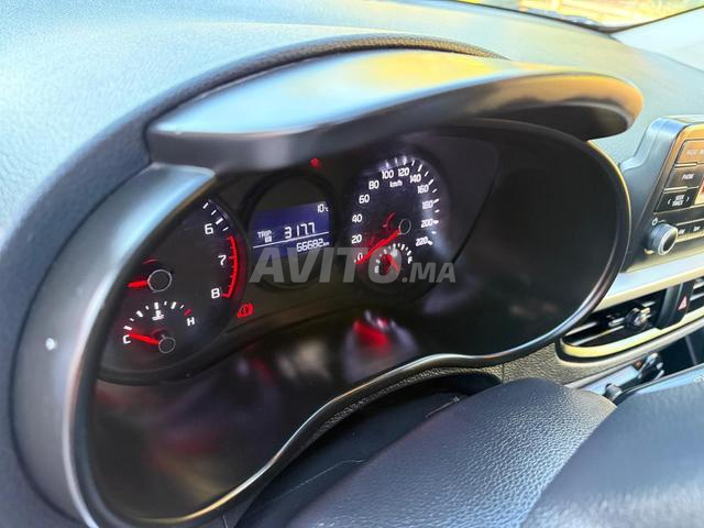 Kia Picanto Essence - 2