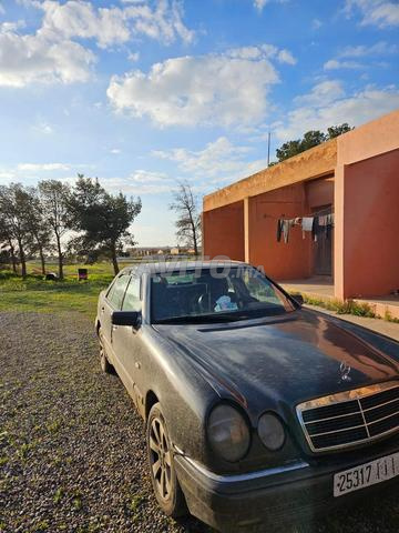 Mercedes-Benz 220 Diesel Manuelle 2010 à Marrakech