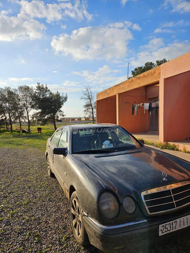 Mercedes-Benz 220 Diesel Manuelle 2010 à Marrakech