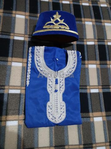 جبادور أطفال بلدي من 6 أشهر إلى سنة. طربوش