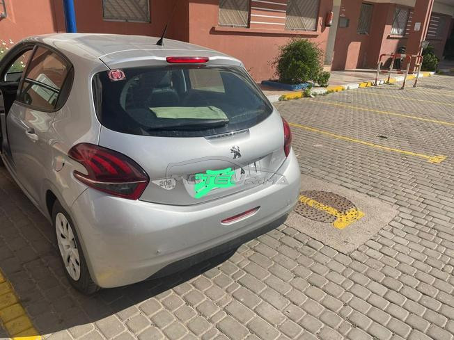 Peugeat 208 model 2016