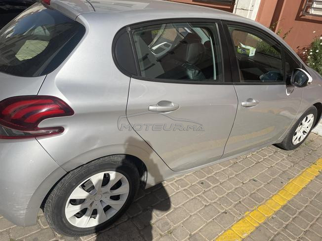 Peugeat 208 model 2016