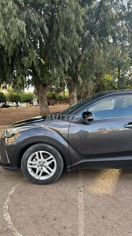 Toyota chr 1ere main full options - 2