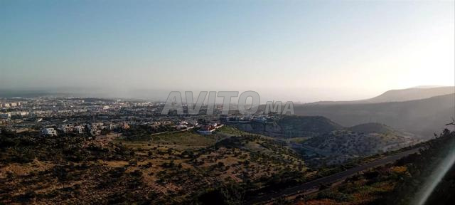 أرض مسجلة مرخصة على بعد 5 دقائق من إيليغ بإطلالة على البحر
