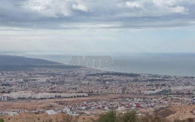 أرض مسجلة مرخصة على بعد 5 دقائق من إيليغ بإطلالة على البحر