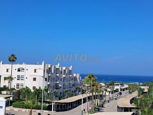 شقة مطلة على المسبح في كولينا سمير