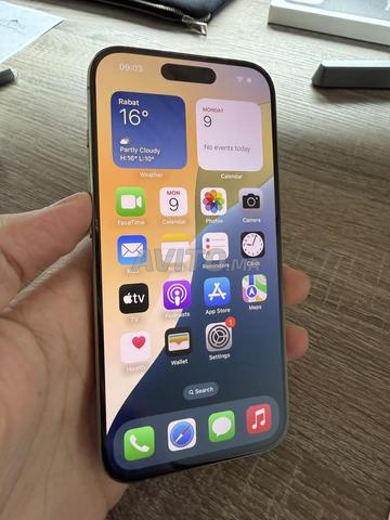 iPhone 15 Pro 256 والملحقات