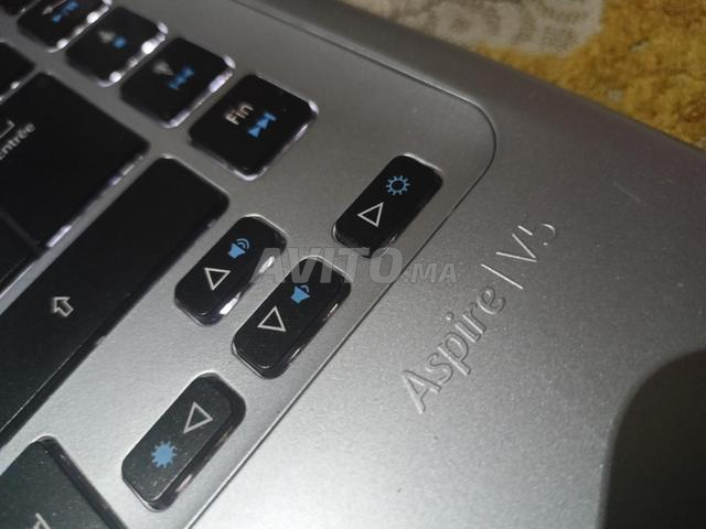 حاسوب Acer v5 cor i5