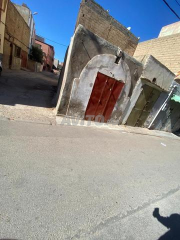 محل تجاري مستقل قابل للبناء أعلى