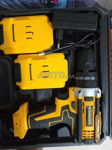 مثقاب براغي BOSWICH ببطاريتين مع جميع الملحقات