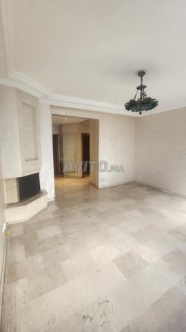 Appart avec 3 chambres sur 2 mars pour location