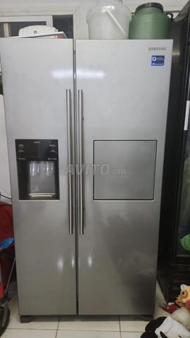 ثلاجة جنبًا إلى جنب