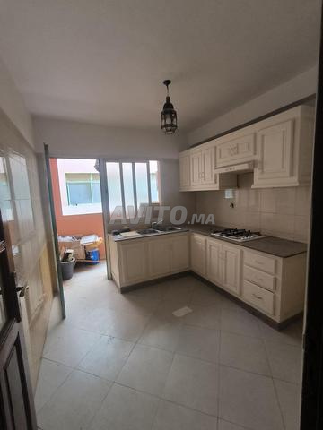 Appartement vide à louer de 85 m2 à Allal el fassi - image 2