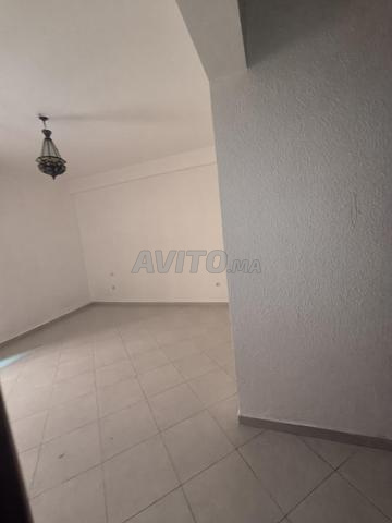 Appartement vide à louer de 85 m2 à Allal el fassi - image 4