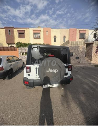 جيب رانجلر مكشوفة بحالة جديدة
