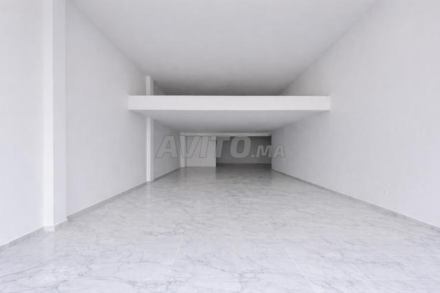 Magasins spacieux avec mezzanine à Oasis - 2