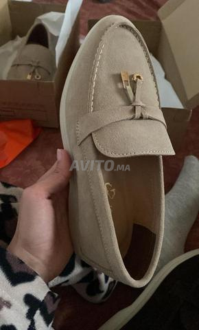 أحذية من نوع مكاسه جديد . نص الإعلان