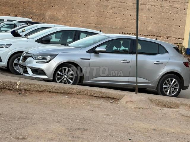 سيارة ممتازة - 2