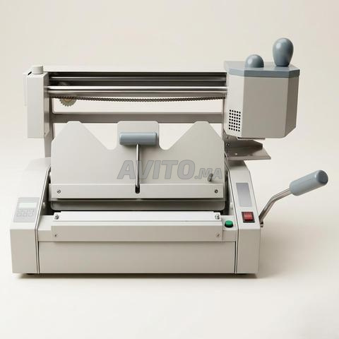 آلة تجميع احترافية ذات ظهر مربع لاصق