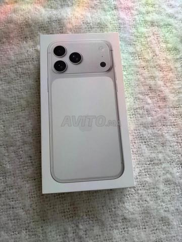 iPhone 17 Pro Max 512GB eSim - Blanc Neuf