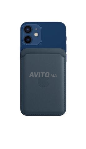 Porte Cartes Apple MagSafe en cuir bleu iPhone