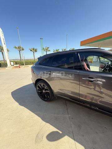 جاكوار إف بايس بحالة ممتازة