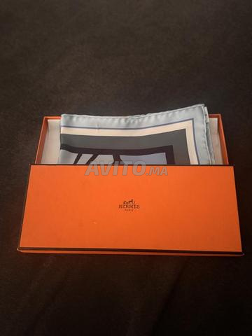 وشاح هيرمس الحريري - موديل "رداء السهرة"