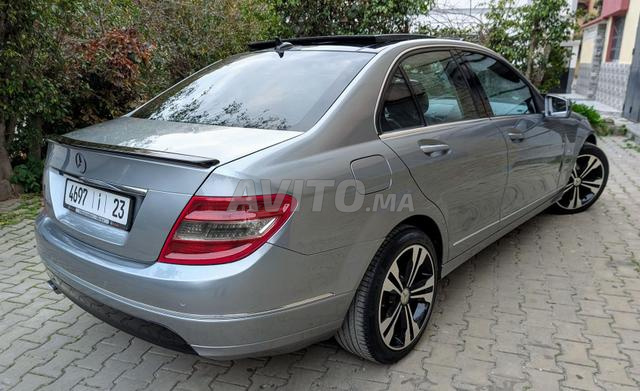 Mercedes-Benz 220 Diesel Manuelle 2009 à Rabat