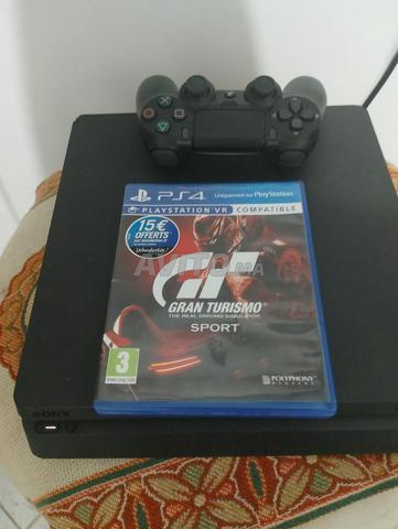 واحد بلاي 3 سليم بقي نقي معاه منيطا او قرص اوريجينال