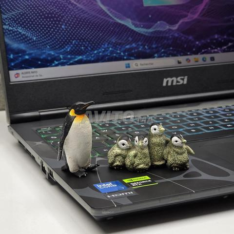 MSI Cyborg 15 / Core 7 240H / RTX 5060 / 144 Hz - 2