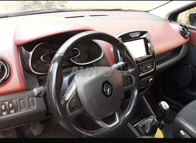 Clio 4 2017 faible km, excellent état 1ère main