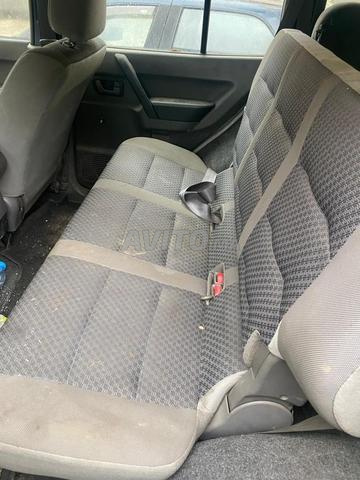 Pièce Mitsubishi pajero 2005