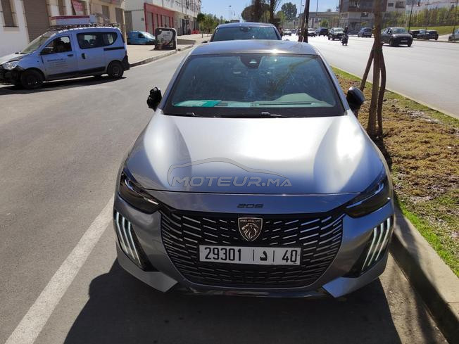 Peugeot 208 Gt Diesel Manuelle 2024 à Tanger