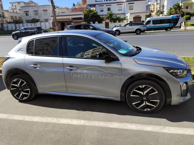 Peugeot 208 Gt Diesel Manuelle 2024 à Tanger