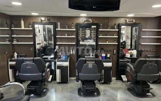 صالون حلاقة 26م2 ميزانين حي الرياض الطابق 10500