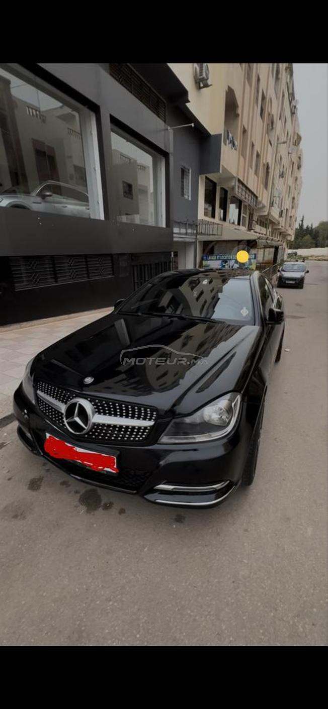 Mercedes-Benz 220 coupe Diesel a meknes