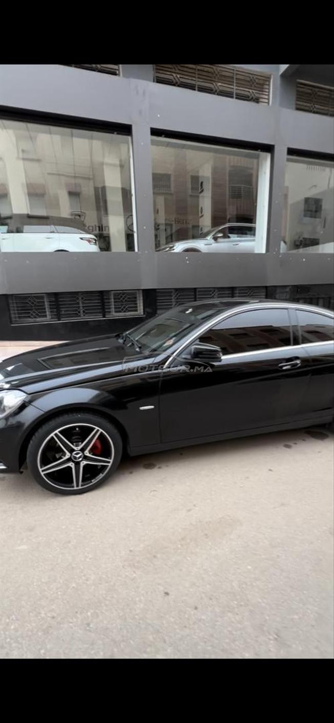 Mercedes-Benz 220 coupe Diesel a meknes