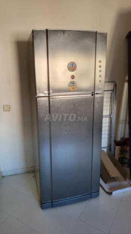 Réfrigérateur à vendre en bon état, nécessite réparation