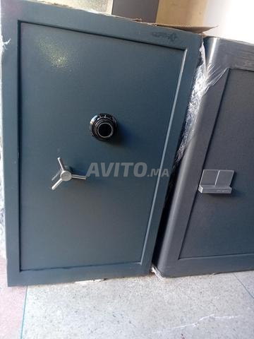 خزنة فولاذية بدون مفتاح مع تركيبة