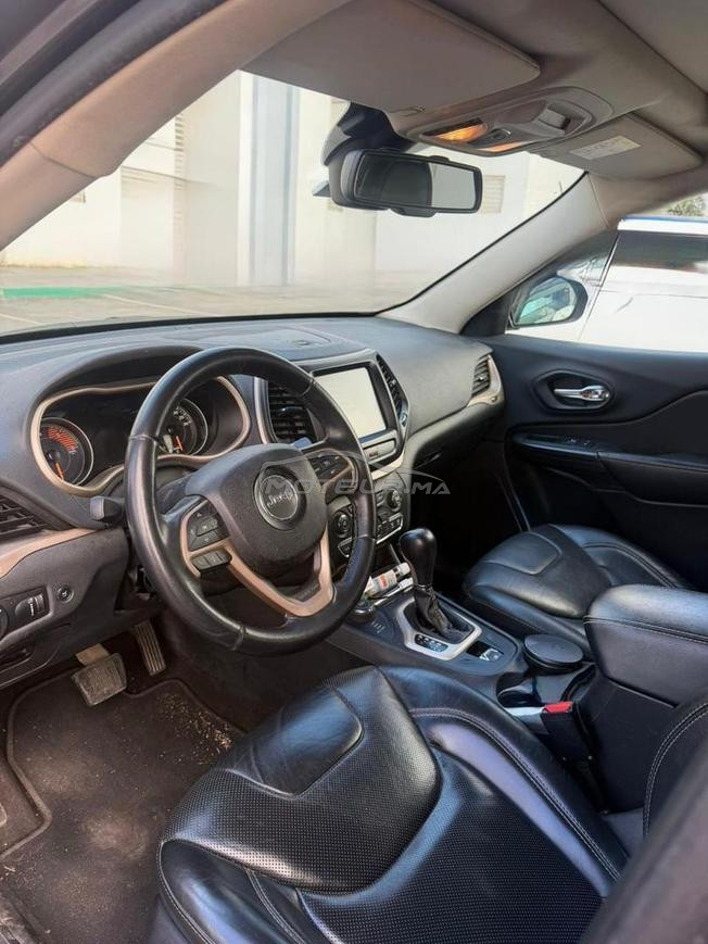 Vends Jeep Cherokee excellent etat 