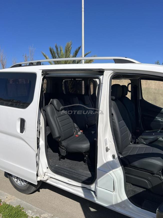 nissan nv200