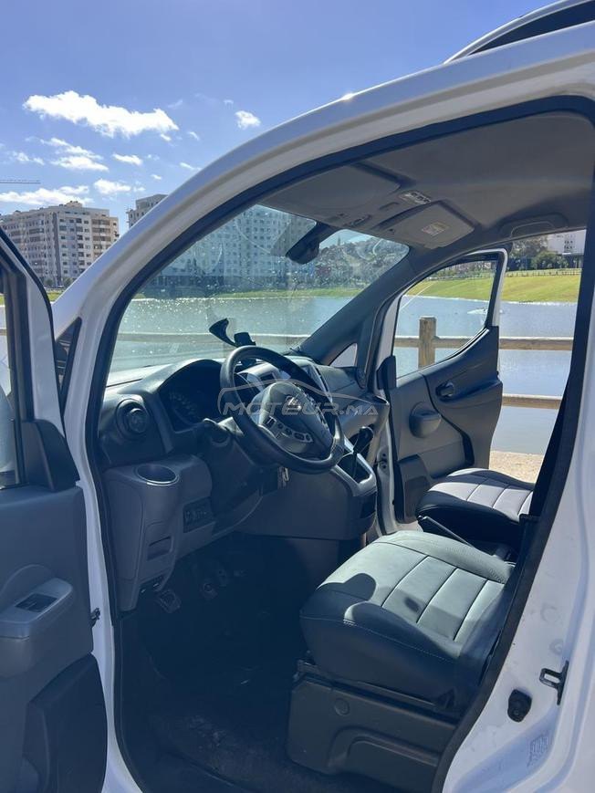 nissan nv200